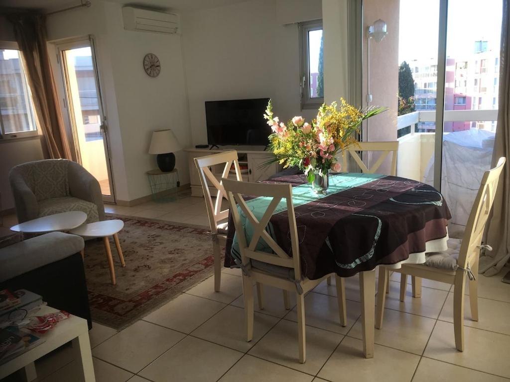 Appartement Spacieux Et Calme Classe 4 Etoiles, A 300M De La Mer Sainte-Maxime Luaran gambar