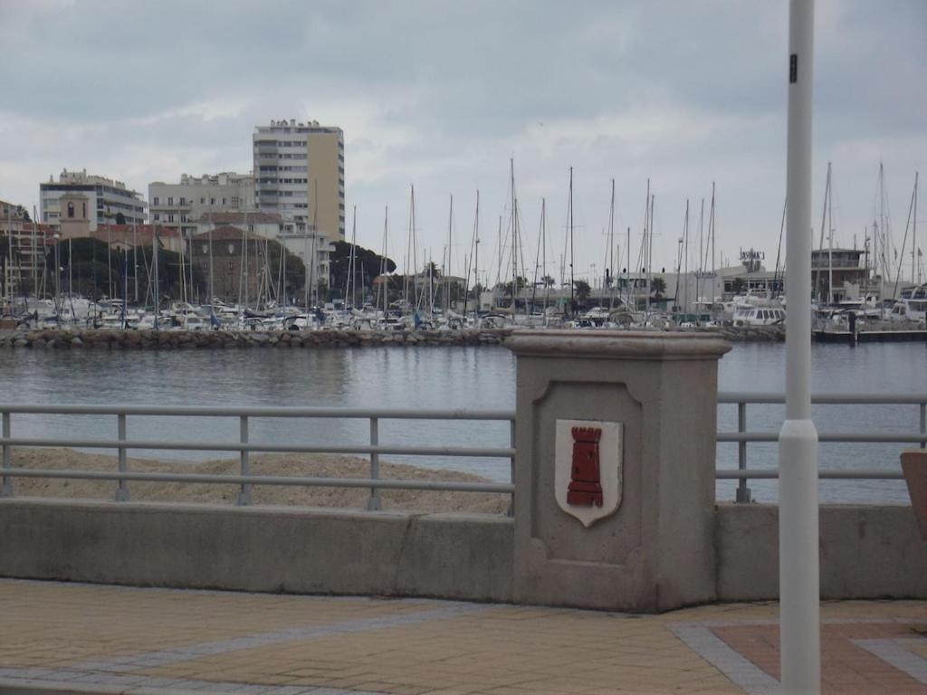 Appartement Spacieux Et Calme Classe 4 Etoiles, A 300M De La Mer Sainte-Maxime Luaran gambar