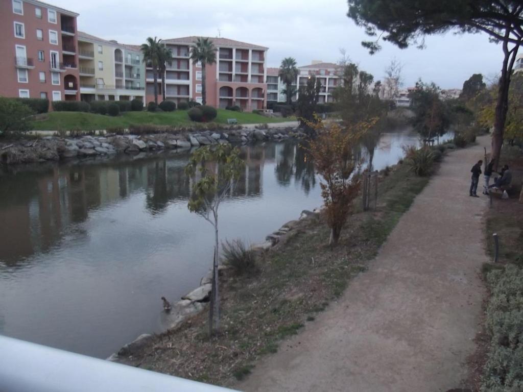 Appartement Spacieux Et Calme Classe 4 Etoiles, A 300M De La Mer Sainte-Maxime Luaran gambar